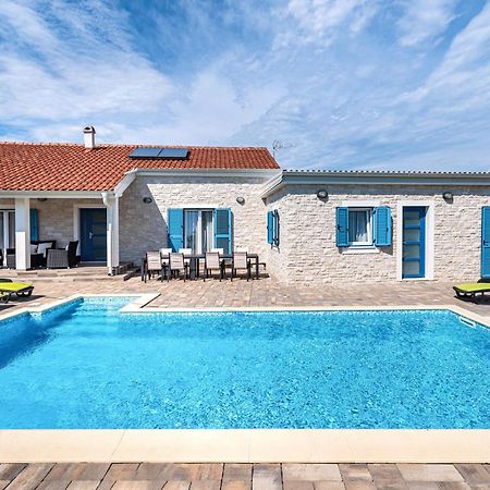 Beautiful Home In Privlaka With Wifi Bagian luar foto